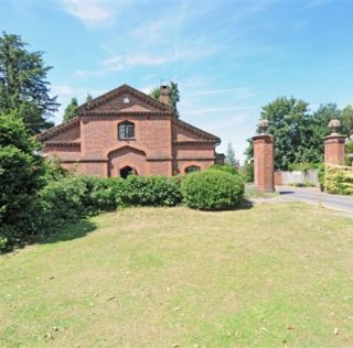 Escape City to Esher Banking Village