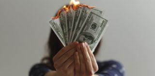 Holiday Brits burn billion